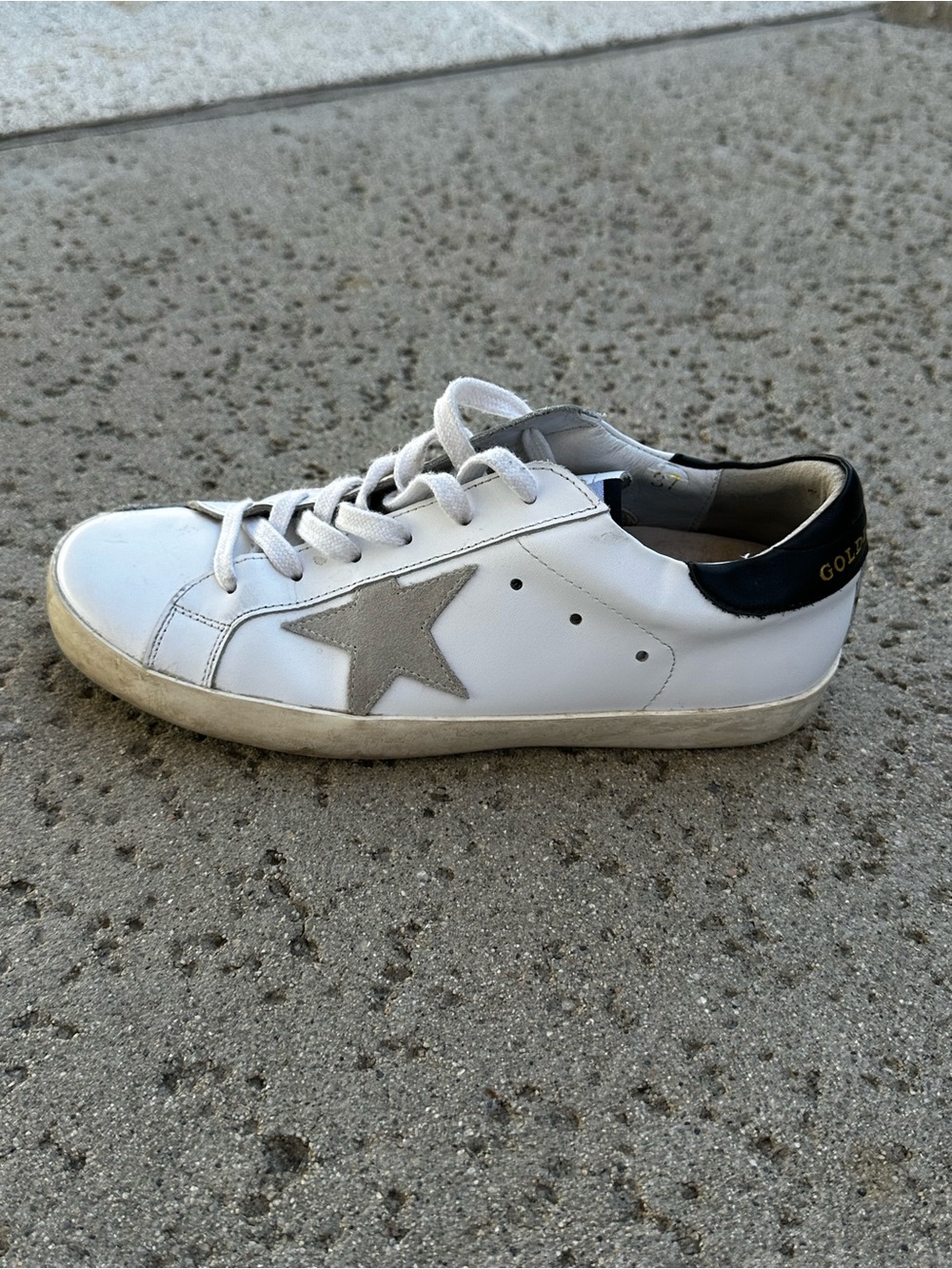 AMPUTEE: Golden Goose Superstar left shoe sz 37